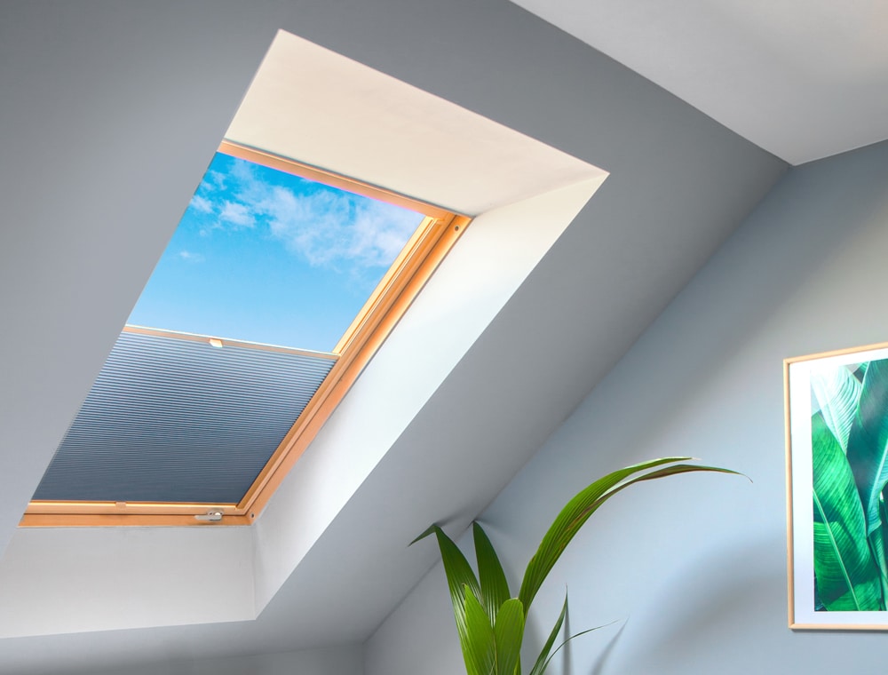 Dachfenster-Sonnenschutz nach Maß